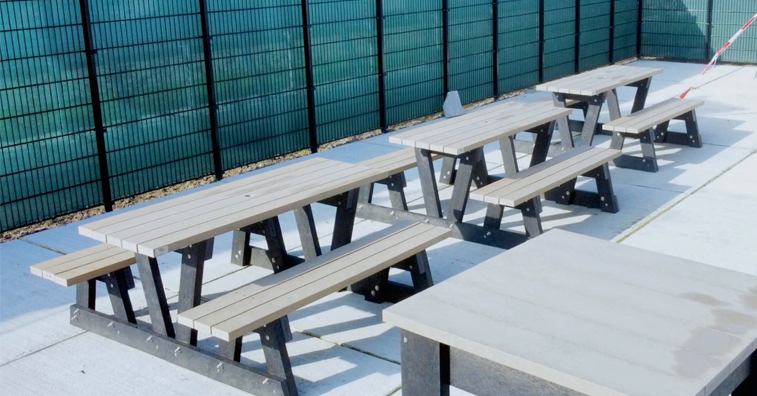 vv Volendam - diverse buitenmeubilair